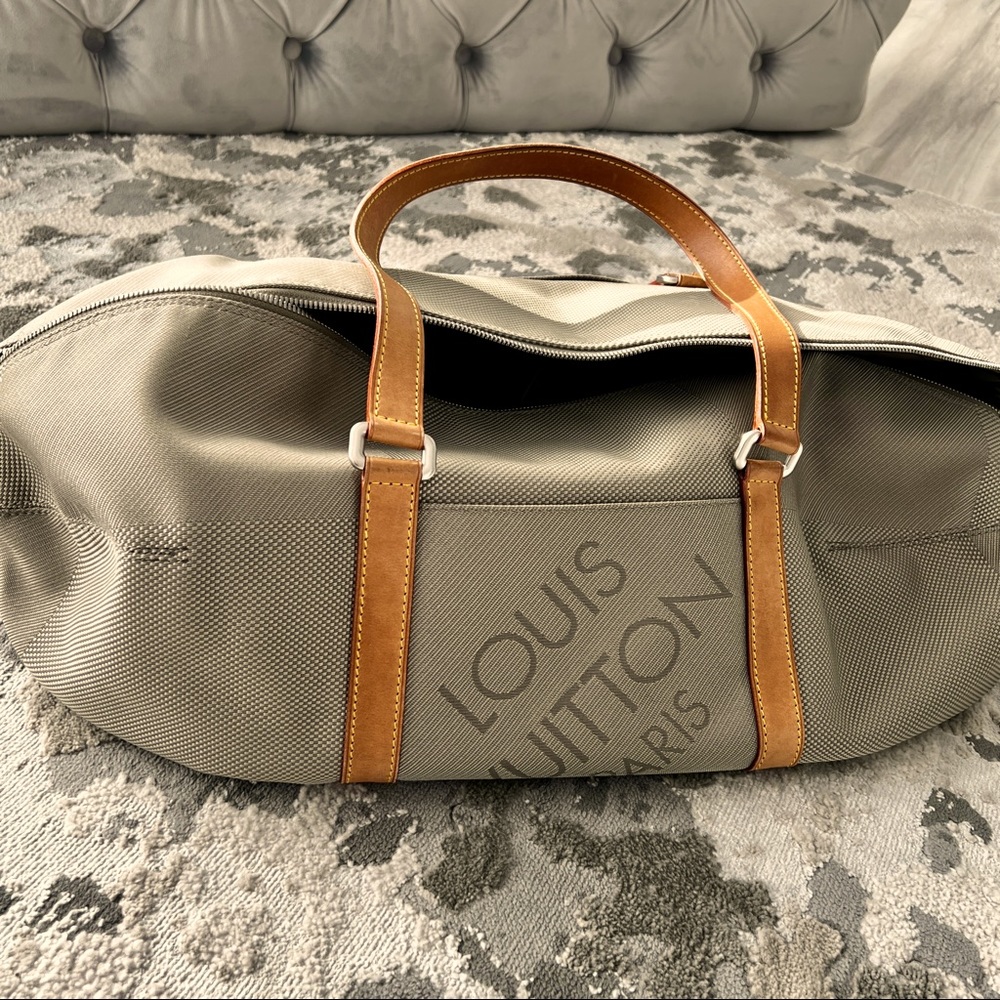 Louis Vuitton Damier Géant Attaquant Keepall Duffle Earth Canvas w/ Lock & Keys